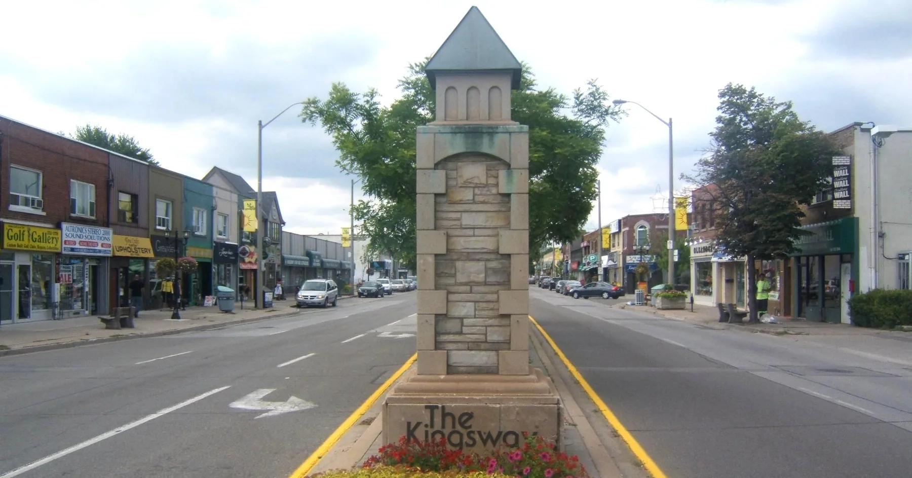Entrance pillar to The Kingsway on Bloor Street West in Etobicoke